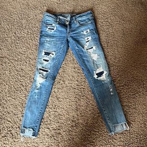 Womens size 6 AMERICAN EAGLE SKINNY JEANS